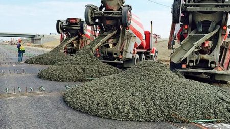 Tarlalara Beton Dik, Pazar Pahalı Diye Ağla